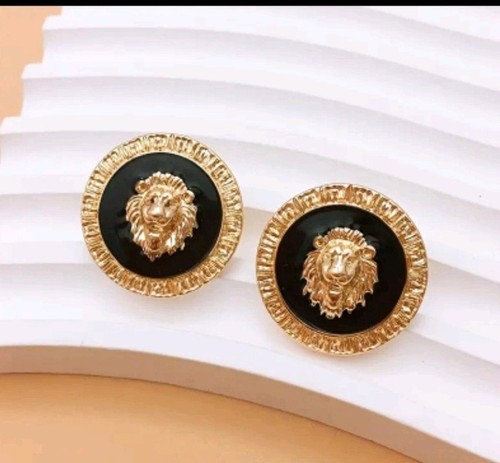 Gold tone lion head dangle - tone,